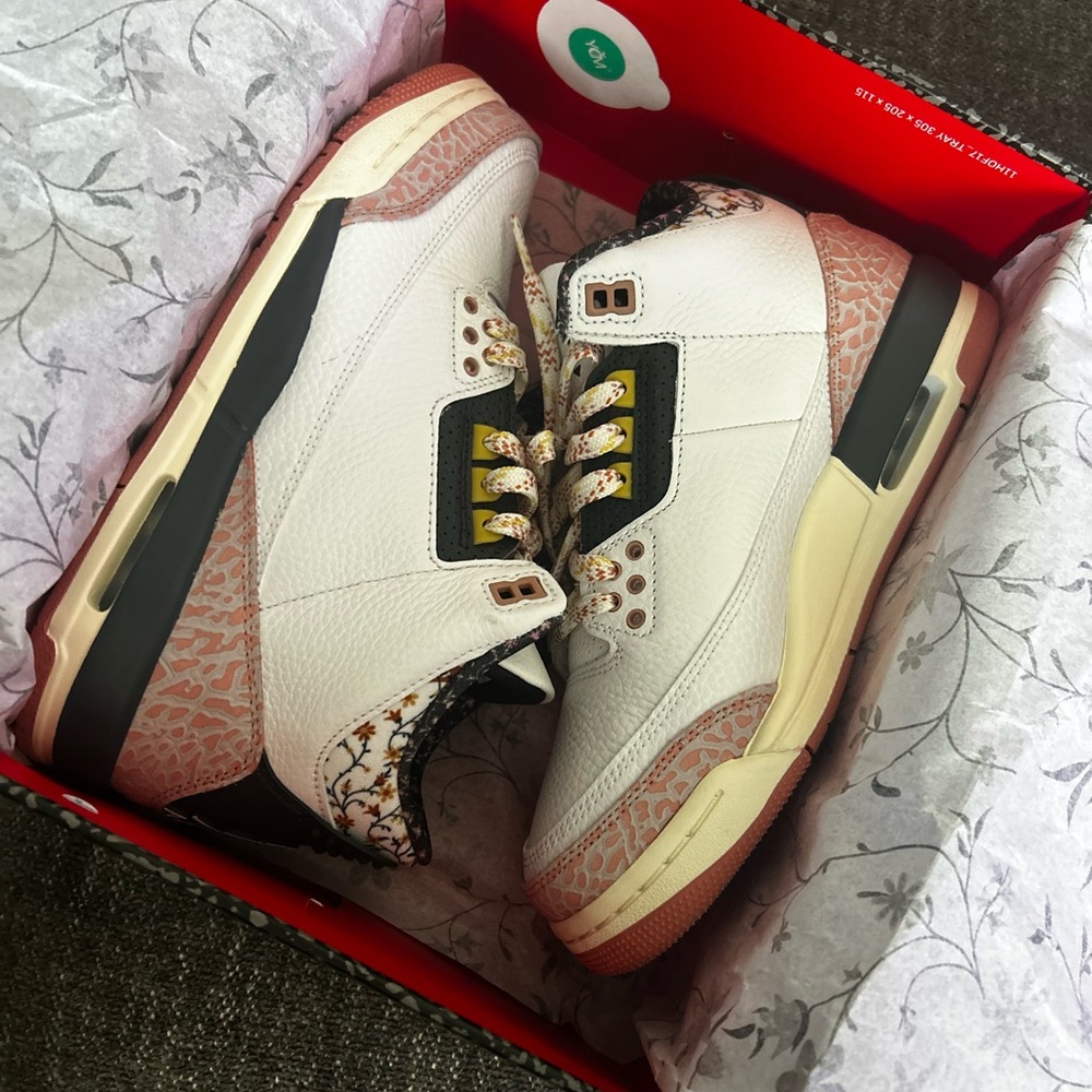 Jordan Air Retro 3 Sneakers (GS)